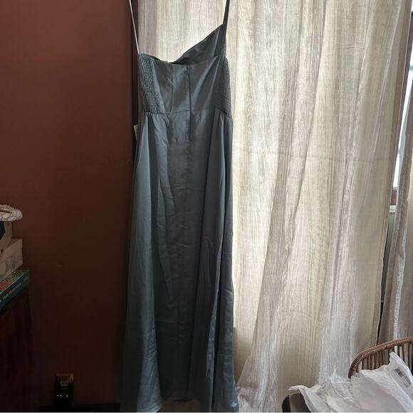 Show‎ Me Your Mumu Shannon One Shoulder Dress Maxi Silver Sage Luxe Satin NWT L - Picture 4 of 8